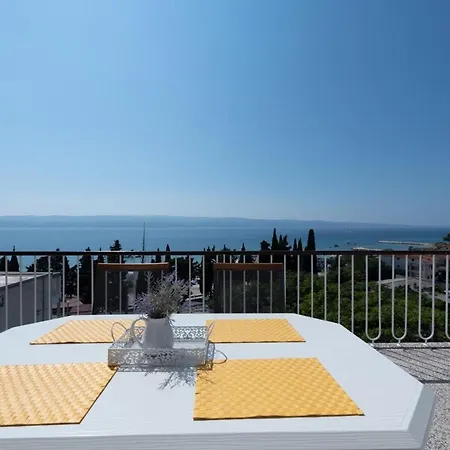 Appartement In With Sea View, Terrace, Air Conditioning, Wifi 3423-1 Duće
